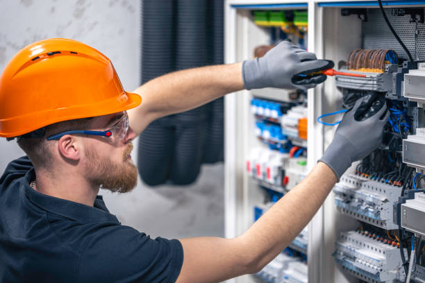 Best Circuit Breaker Repair  in Tres Arroyos, NM